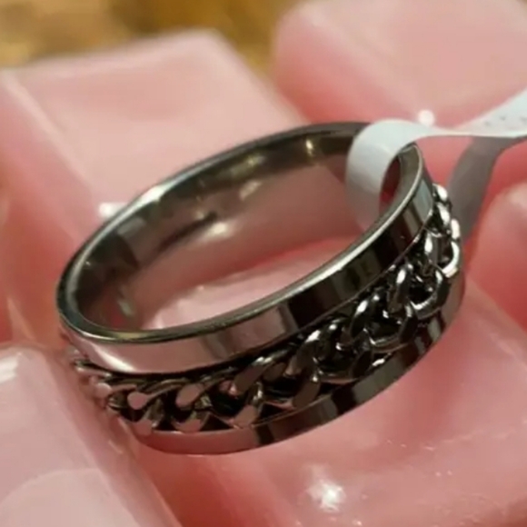 COPY - New 8mm Stainless steel rotating fidget spinner ring size 7 to 12 other … - Picture 4 of 7